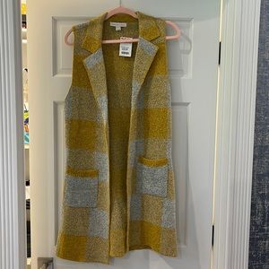 NWT! Yellow and grey plaid long vest, size Medium
